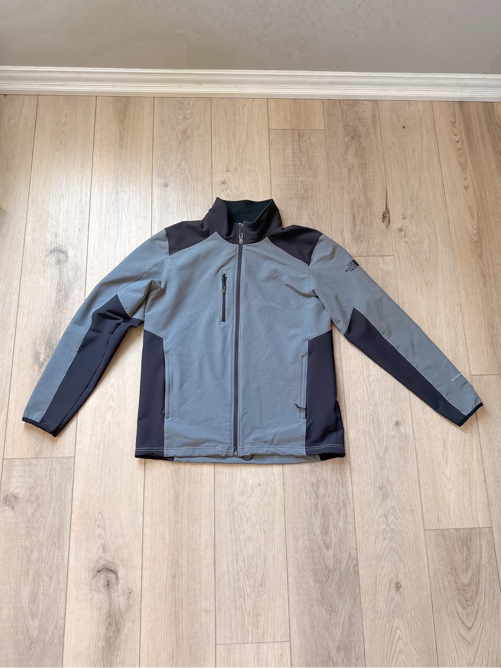 THE NORTH FACE TECH STRETCH SOFT SHELL JACKET GRAY/BLACK SIZE LARGE